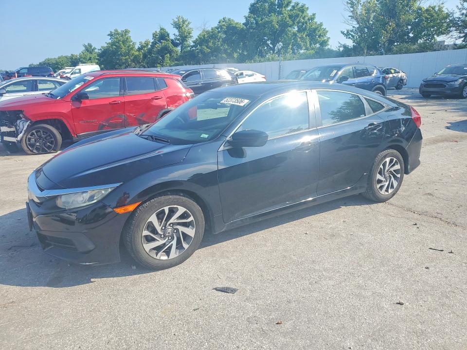 Auction sale of the 2017 Honda Civic, vin: 19XFC2F79HE221424, lot number: 52373506