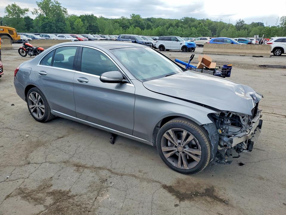 60388906 :رقم المزاد ، 55SWF4KB7FU038591 vin ، 2015 Mercedes-benz C مزاد بيع