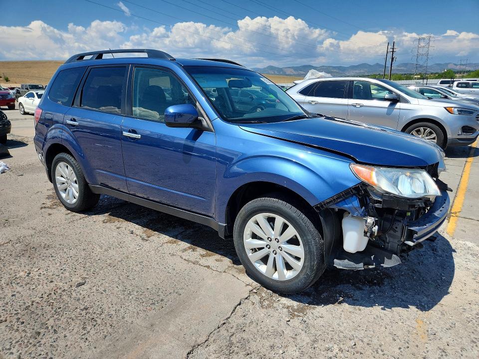 Продажа на аукционе авто 2012 Subaru Forester, vin: JF2SHADCXCH442285, номер лота: 61353536