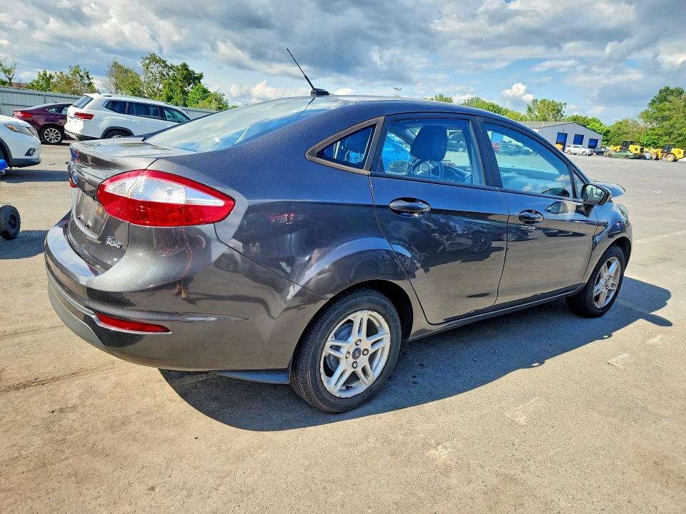 Продажа на аукционе авто 2018 Ford Fiesta, vin: 3FADP4BJ3JM125931, номер лота: 62710246