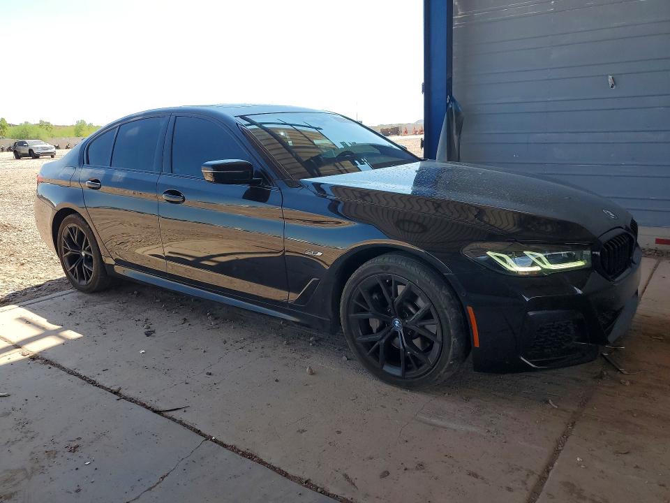60463546 :رقم المزاد ، WBA13AG09NCJ28747 vin ، 2022 Bmw 530e مزاد بيع