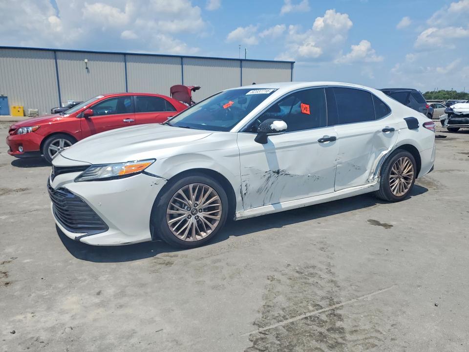 2018 Toyota Camry მანქანა იყიდება აუქციონზე, vin: 4T1B11HK3JU036580, აუქციონის ნომერი: 62337716