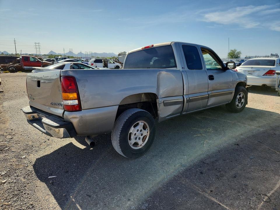 63336466 :رقم المزاد ، 2GCEC19V411307825 vin ، 2001 Chevrolet Silverado مزاد بيع