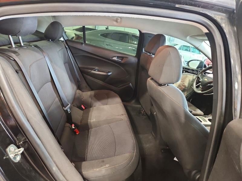 62833976 :رقم المزاد ، 1G1BC5SM6J7159006 vin ، 2018 Chevrolet Cruze مزاد بيع