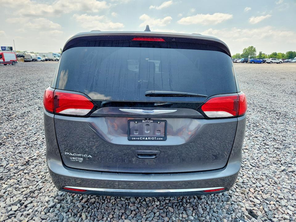 61198416 :رقم المزاد ، 2C4RC1BG6HR771840 vin ، 2017 Chrysler Pacifica مزاد بيع