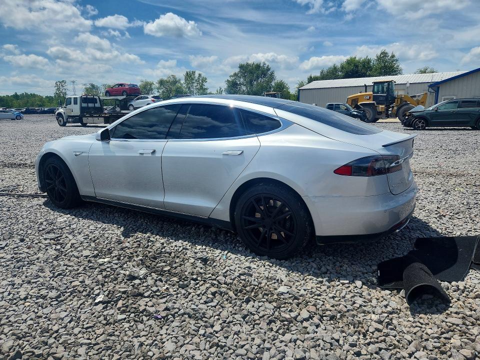 2014 Tesla Model S მანქანა იყიდება აუქციონზე, vin: 5YJSA1H17EFP49928, აუქციონის ნომერი: 63347316