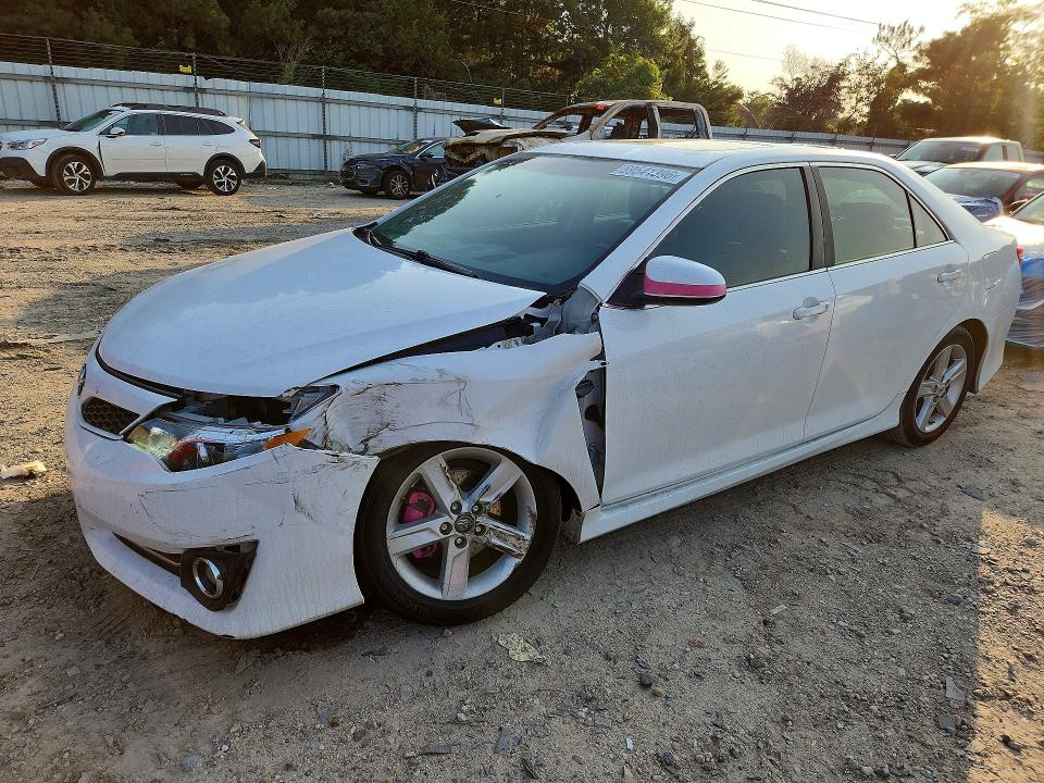 2013 Toyota Camry მანქანა იყიდება აუქციონზე, vin: 4T1BF1FK2DU652392, აუქციონის ნომერი: 59541396