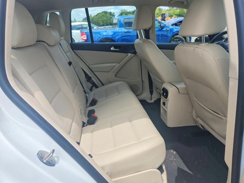 2016 Volkswagen Tiguan მანქანა იყიდება აუქციონზე, vin: WVGAV7AXXGW604880, აუქციონის ნომერი: 61984966