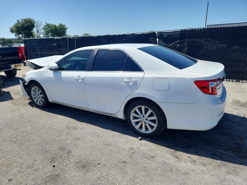 2014 Toyota Camry მანქანა იყიდება აუქციონზე, vin: 4T1BF1FKXEU761099, აუქციონის ნომერი: 61240356