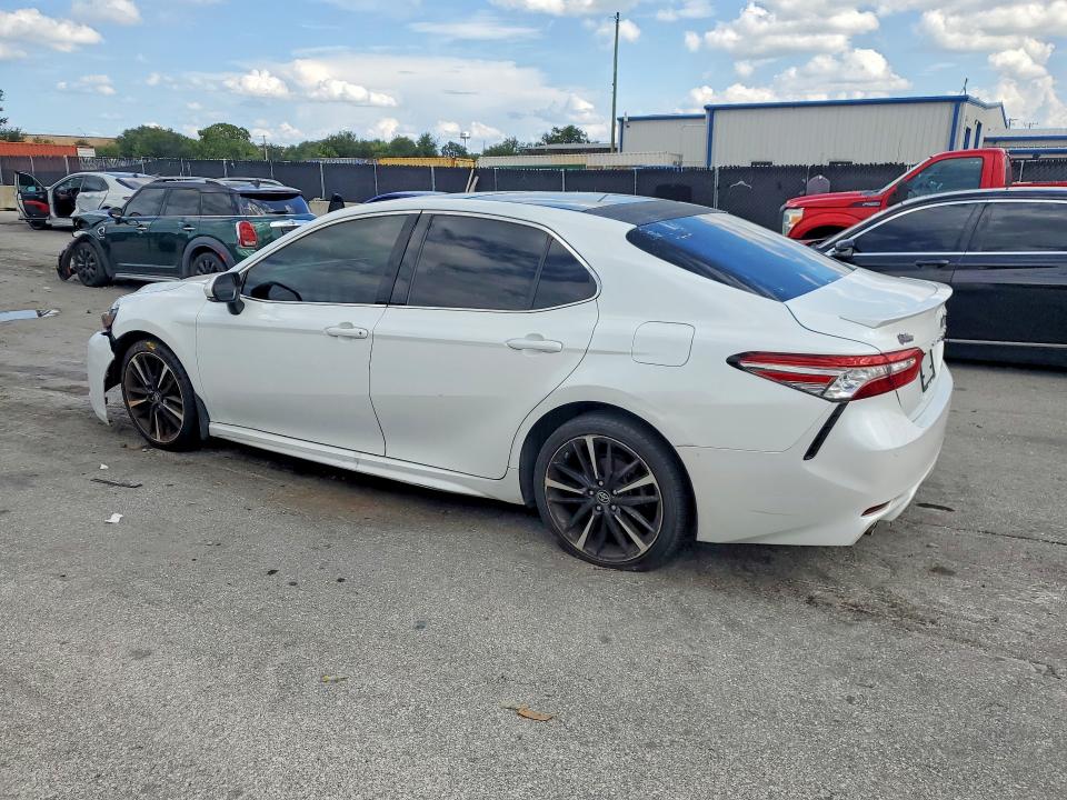 Продаж на аукціоні авто 2018 Toyota Camry, vin: 4T1B61HK3JU127513, номер лоту: 59913746
