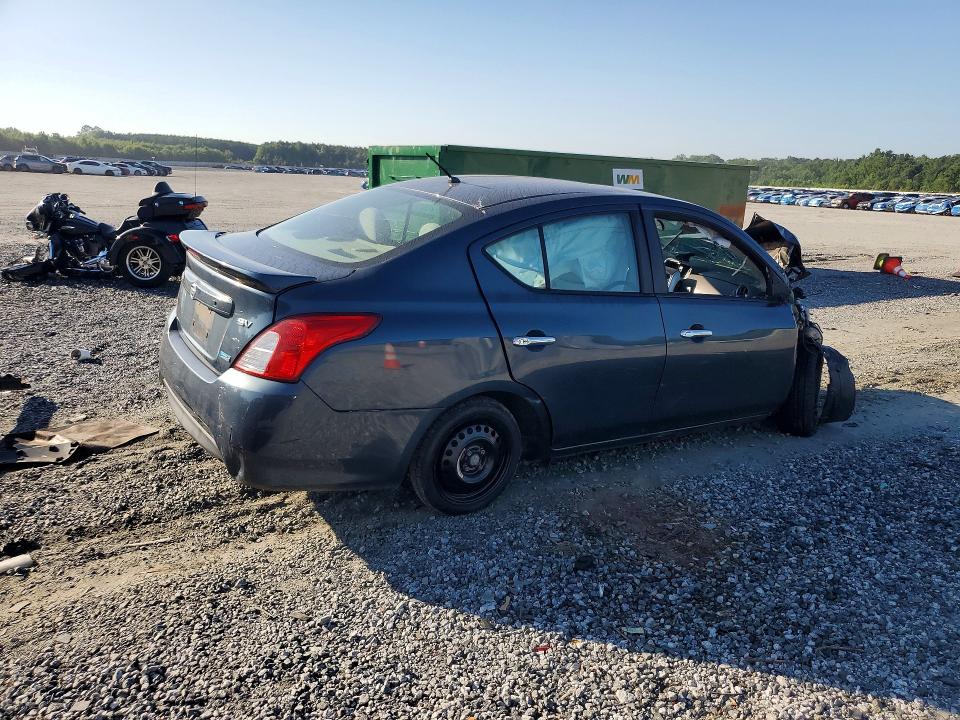 61213396 :رقم المزاد ، 3N1CN7AP7GL802497 vin ، 2016 Nissan Versa مزاد بيع
