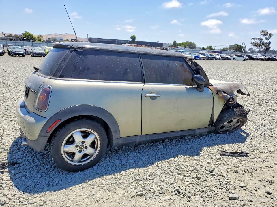 Продажа на аукционе авто 2008 Mini Cooper, vin: WMWMF33538TT61917, номер лота: 59805126