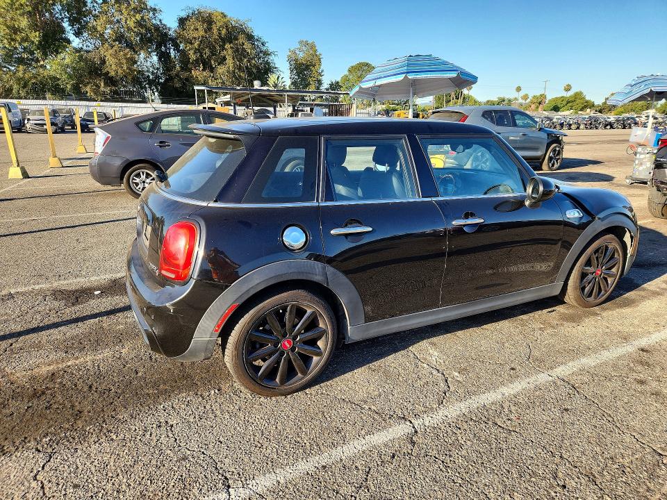 59931516 :رقم المزاد ، WMWXU3C59K2H88800 vin ، 2019 Mini Cooper مزاد بيع