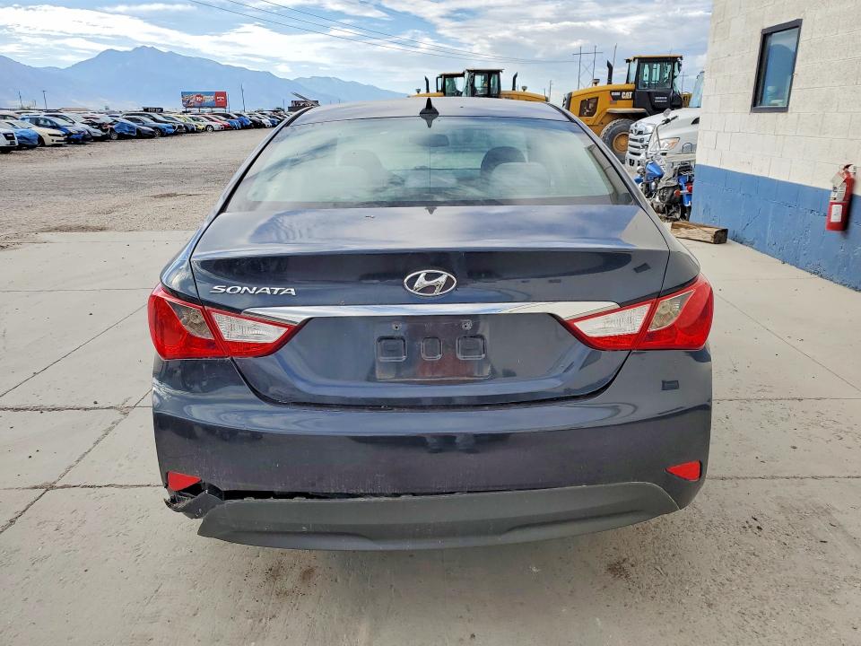 2014 Hyundai Sonata მანქანა იყიდება აუქციონზე, vin: 5NPEB4AC4EH921812, აუქციონის ნომერი: 59194676
