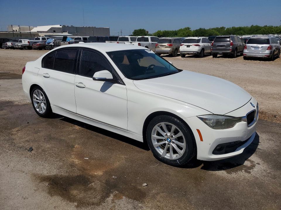 Продажа на аукционе авто 2017 Bmw 320, vin: WBA8E1G57HNU12939, номер лота: 61937856