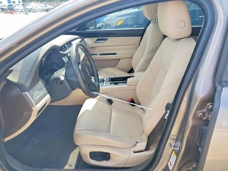 Продажа на аукционе авто 2017 Jaguar Xf, vin: SAJBD4BV0HCY32964, номер лота: 61854396