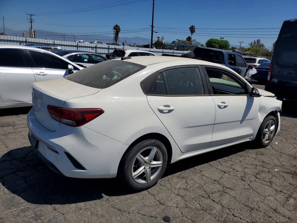 62950866 :رقم المزاد ، 3KPA24AD1NE462850 vin ، 2022 Kia Rio مزاد بيع