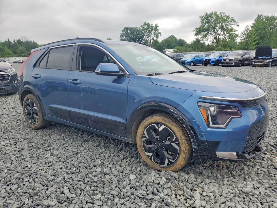 59808886 :رقم المزاد ، KNDCR3L17P5013687 vin ، 2023 Kia Niro مزاد بيع