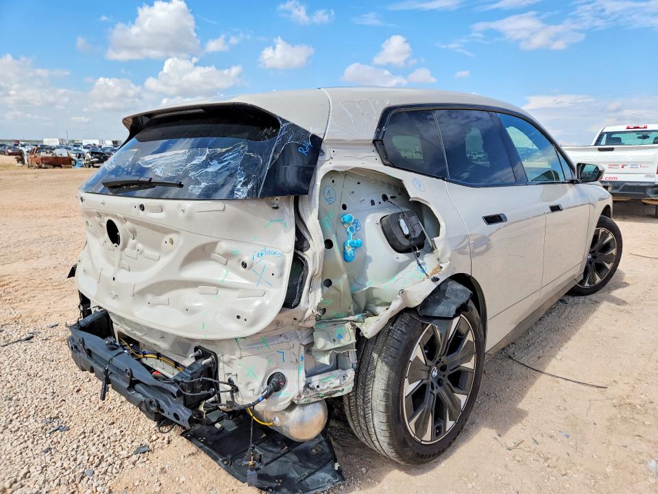 59388276 :رقم المزاد ، WB543CF02TCW76076 vin ، 2026 Bmw Ix مزاد بيع