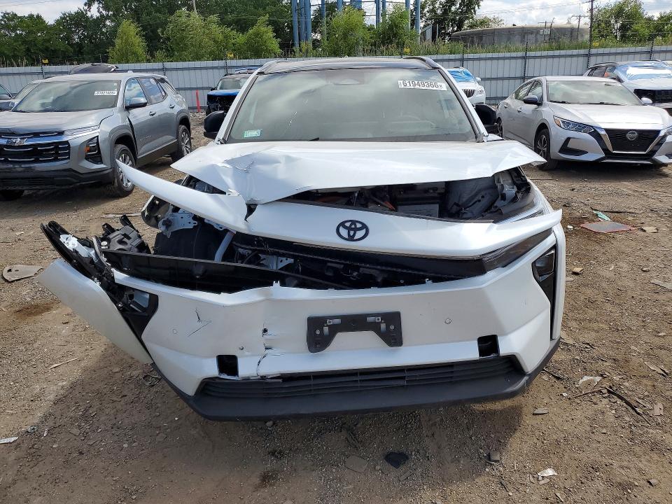 61949366 :رقم المزاد ، JTMBDAFB5TA003955 vin ، 2026 Toyota Bz مزاد بيع
