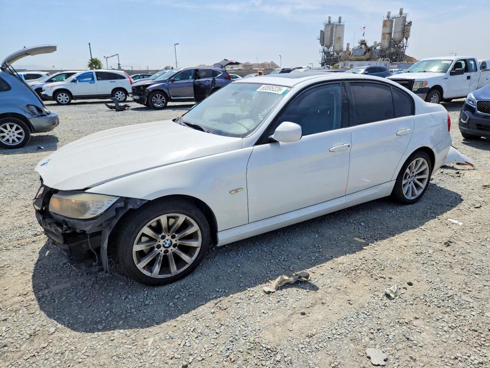 60895226 :رقم المزاد ، WBAPH5G53BNM82262 vin ، 2011 Bmw 328 مزاد بيع
