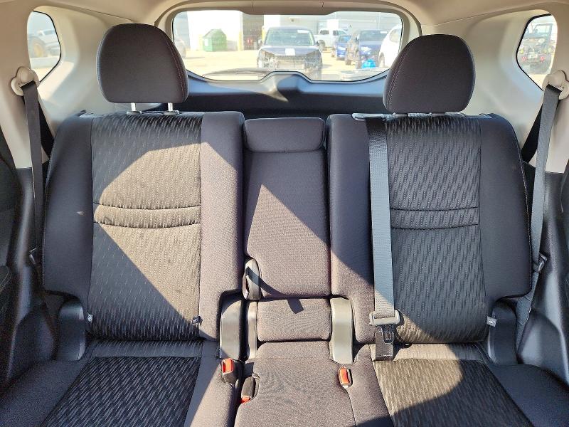62004466 :رقم المزاد ، 5N1AT2MV4HC744090 vin ، 2017 Nissan Rogue مزاد بيع