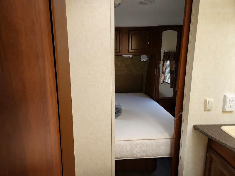60604706 :رقم المزاد ، 5ZT2FEXB9DA009595 vin ، 2013 Other Coachman مزاد بيع