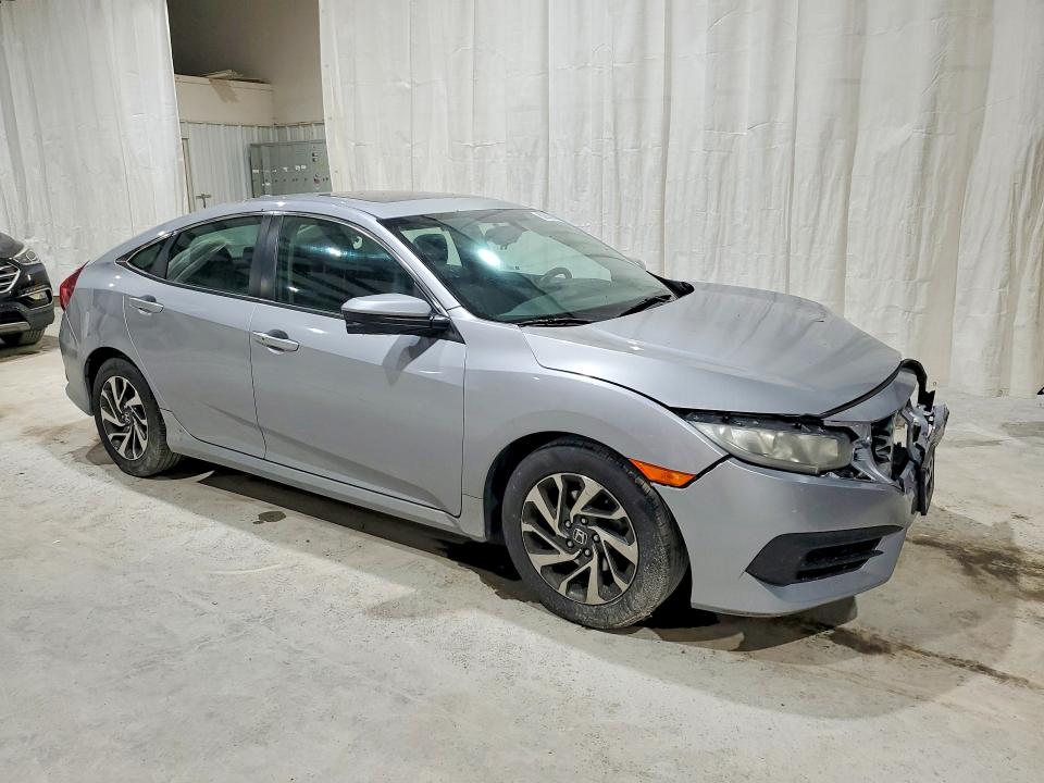 Продаж на аукціоні авто 2018 Honda Civic, vin: 2HGFC2F77JH525203, номер лоту: 60929936