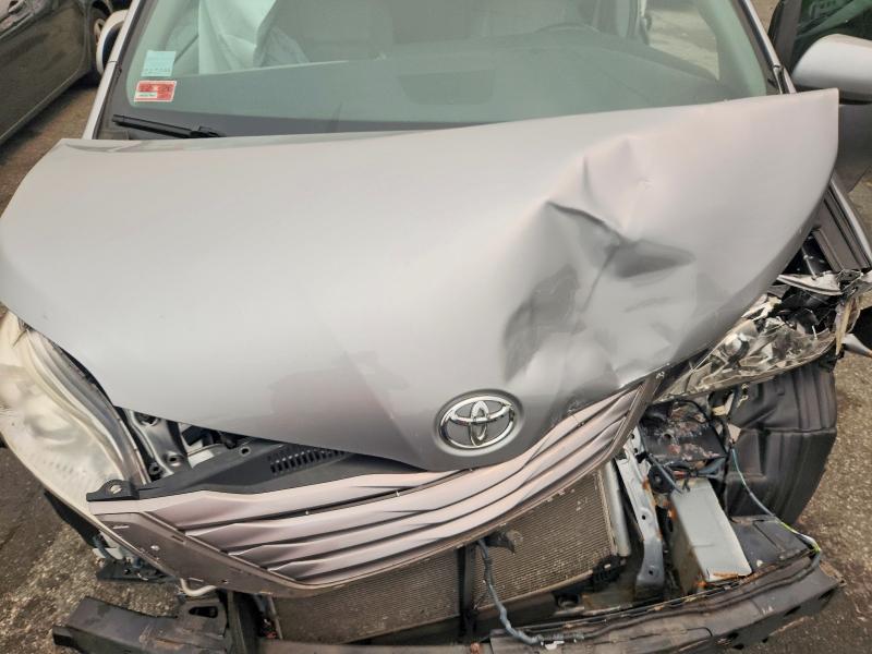 Продаж на аукціоні авто 2017 Toyota Sienna, vin: 5TDYZ3DC6HS851405, номер лоту: 60690616