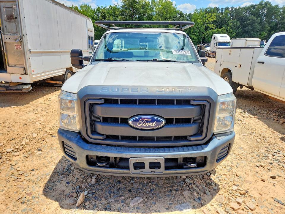 62137656 :رقم المزاد ، 1FTBF2A68GED33081 vin ، 2016 Ford F250 مزاد بيع