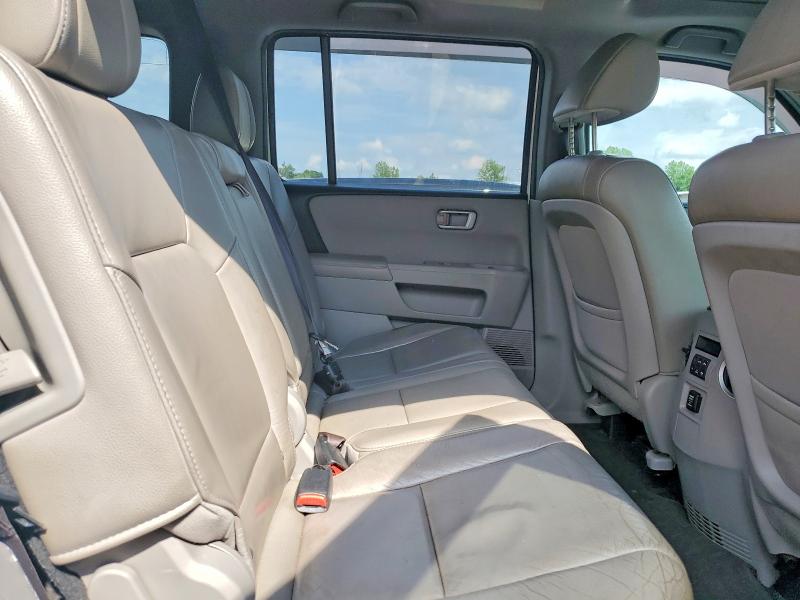 60623746 :رقم المزاد ، 5FNYF4H79CB029304 vin ، 2012 Honda Pilot مزاد بيع