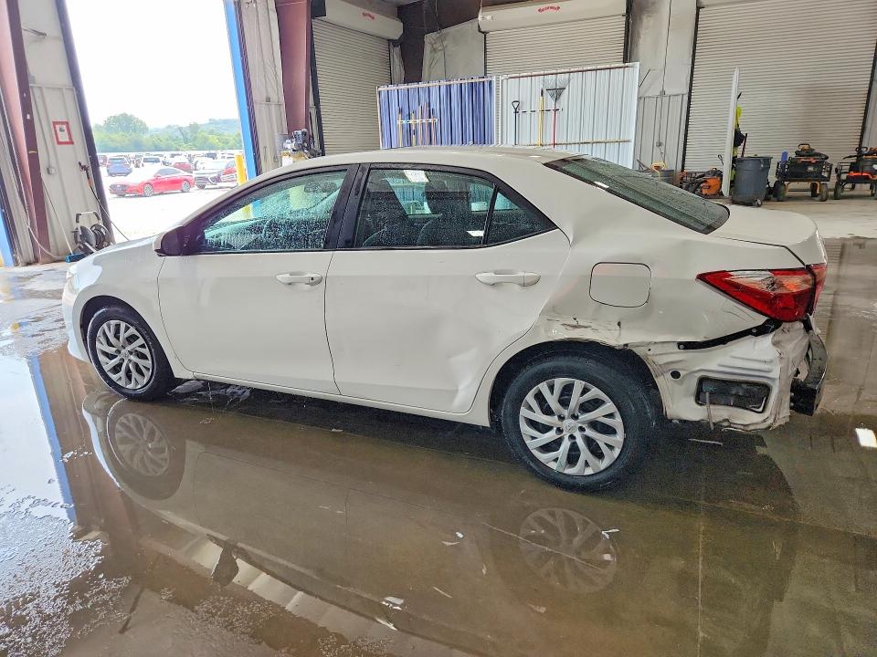 2018 Toyota Corolla მანქანა იყიდება აუქციონზე, vin: 5YFBURHE1JP813145, აუქციონის ნომერი: 62425966