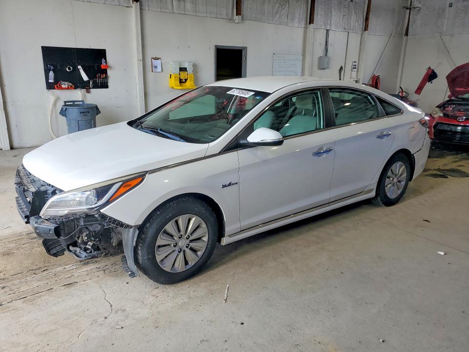 Продаж на аукціоні авто 2017 Hyundai Sonata Hybrid, vin: KMHE24L12HA048578, номер лоту: 62795906