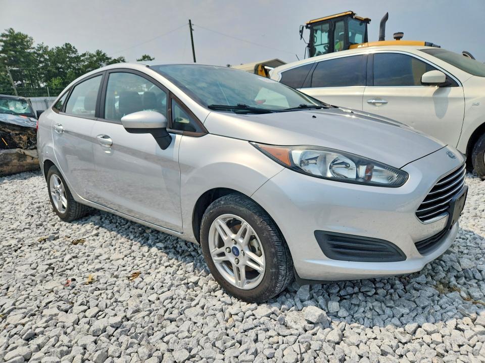 Продажа на аукционе авто 2017 Ford Fiesta, vin: 3FADP4BJ4HM158639, номер лота: 62911976