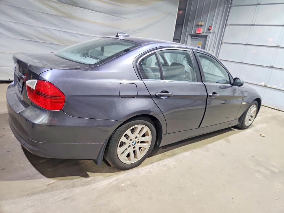 2007 Bmw 328 მანქანა იყიდება აუქციონზე, vin: WBAVC93577K035560, აუქციონის ნომერი: 61057286