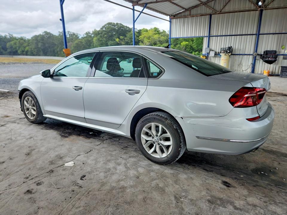 62651856 :رقم المزاد ، 1VWAT7A38HC072701 vin ، 2017 Volkswagen Passat مزاد بيع