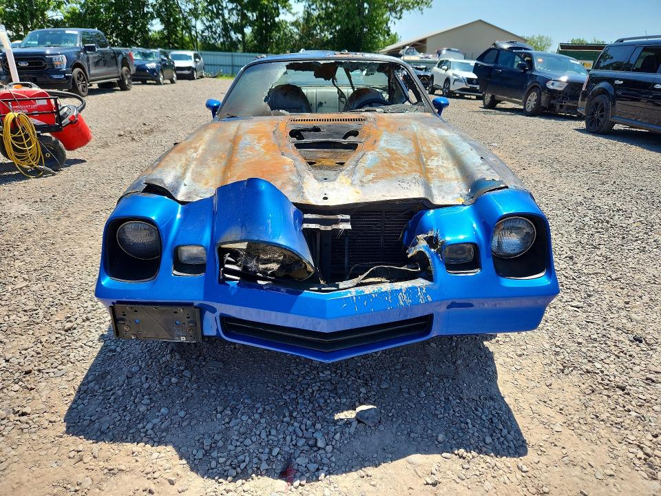1981 Chevrolet Camaro მანქანა იყიდება აუქციონზე, vin: 1G1AP87L6BN107986, აუქციონის ნომერი: 61935416