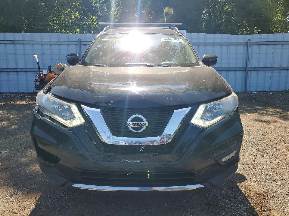 2017 Nissan Rogue მანქანა იყიდება აუქციონზე, vin: 5N1AT2MV8HC817218, აუქციონის ნომერი: 60655816