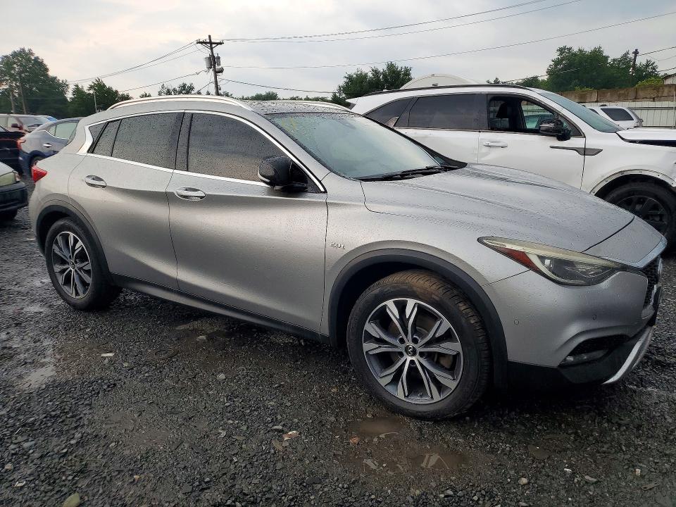62883676 :رقم المزاد ، SJKCH5CR2HA016197 vin ، 2017 Infiniti Qx30 مزاد بيع