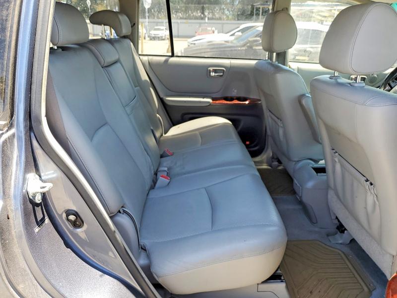 61522826 :رقم المزاد ، JTEEW21A260021010 vin ، 2006 Toyota Highlander مزاد بيع