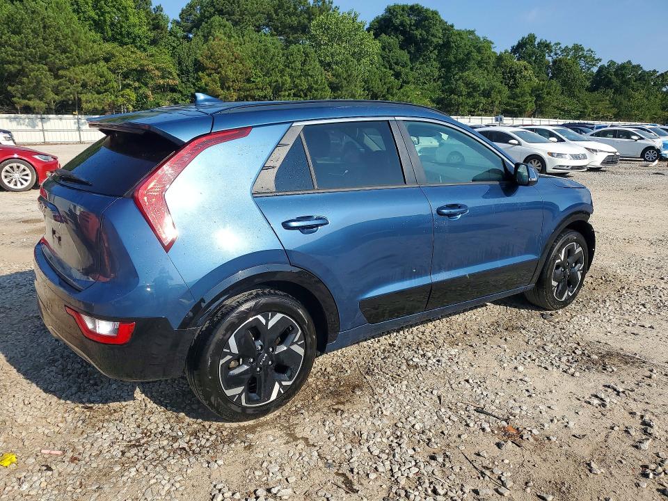 59612716 :رقم المزاد ، KNDCR3L10P5045932 vin ، 2023 Kia Niro مزاد بيع
