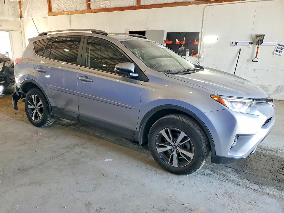 Auction sale of the 2018 Toyota Rav4, vin: JTMWFREVXJJ194968, lot number: 59729676
