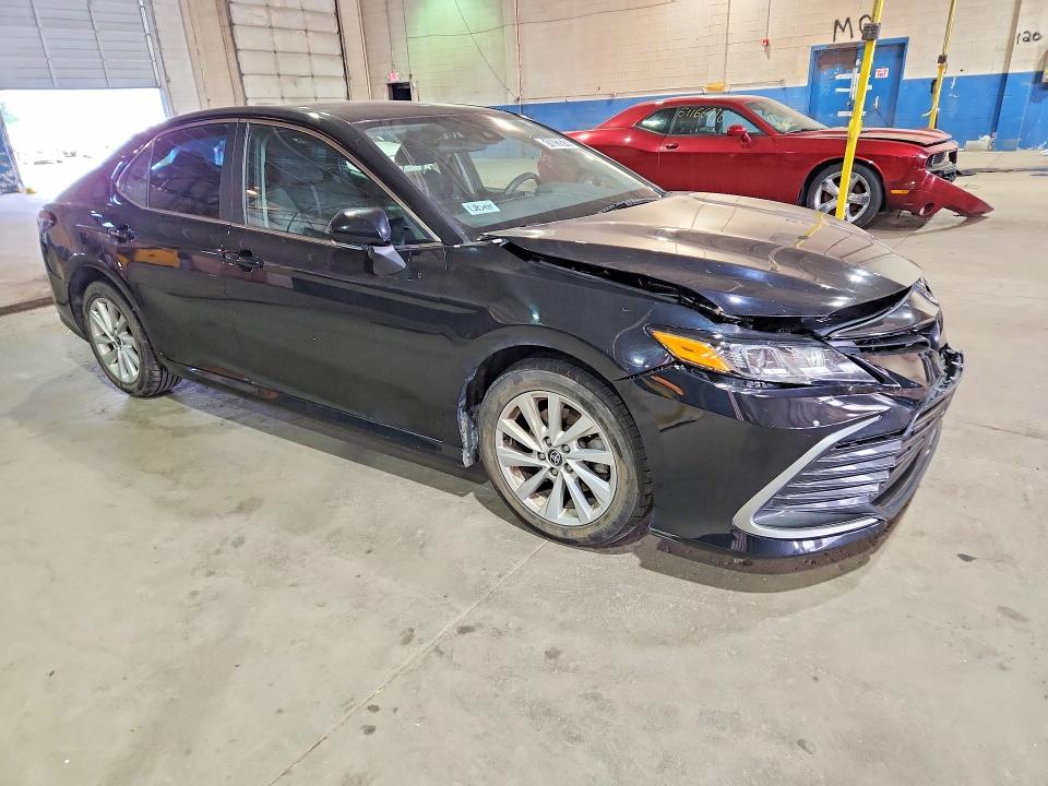 61622876 :رقم المزاد ، 4T1C11AK8PU160514 vin ، 2023 Toyota Camry مزاد بيع