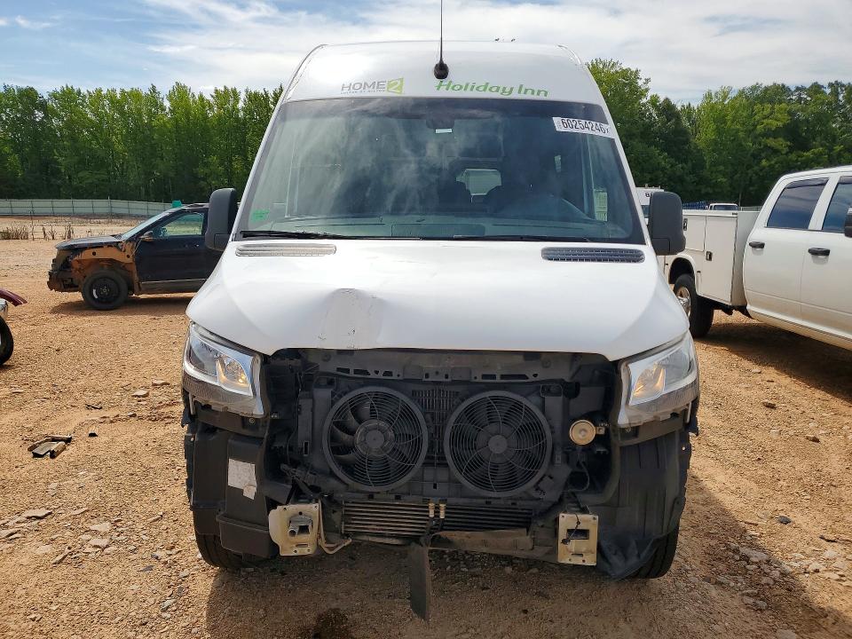 60254246 :رقم المزاد ، WDZPF0CD8KP109358 vin ، 2019 Mercedes-benz Sprinter مزاد بيع