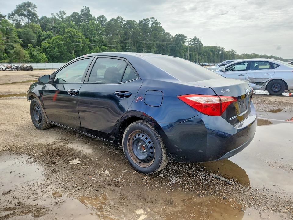 2017 Toyota Corolla მანქანა იყიდება აუქციონზე, vin: 5YFBURHE3HP672654, აუქციონის ნომერი: 61180786