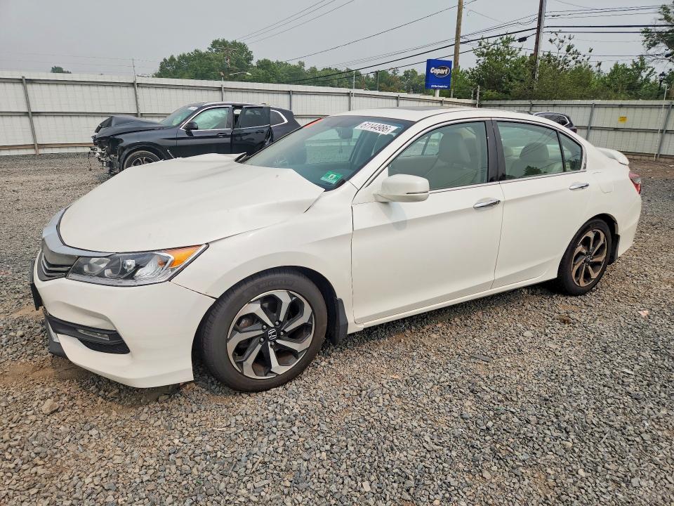 Продаж на аукціоні авто 2016 Honda Accord, vin: 1HGCR3F82GA005241, номер лоту: 61144986