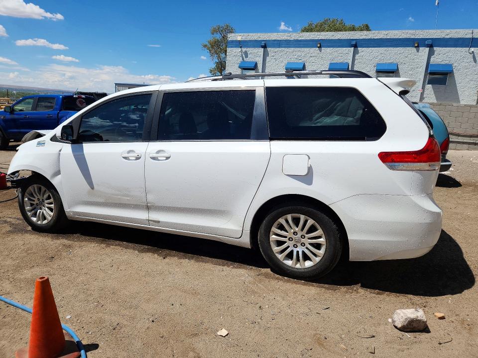 Продаж на аукціоні авто 2013 Toyota Sienna, vin: 5TDYK3DC6DS385781, номер лоту: 62070346