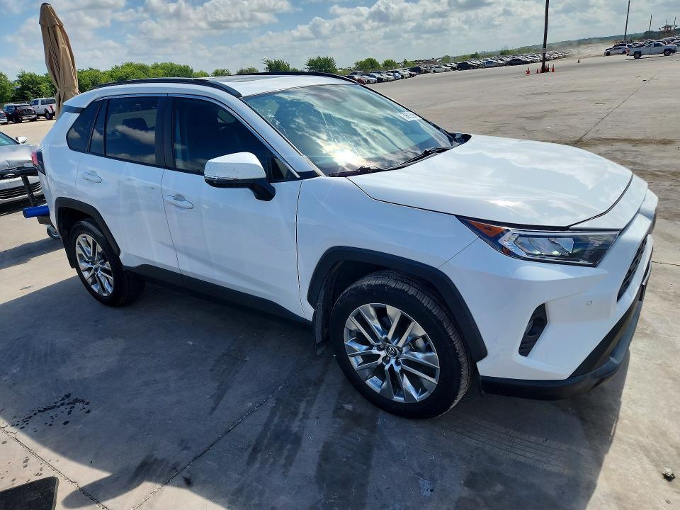 59692586 :رقم المزاد ، 2T3C1RFV0KC007130 vin ، 2019 Toyota Rav4 مزاد بيع