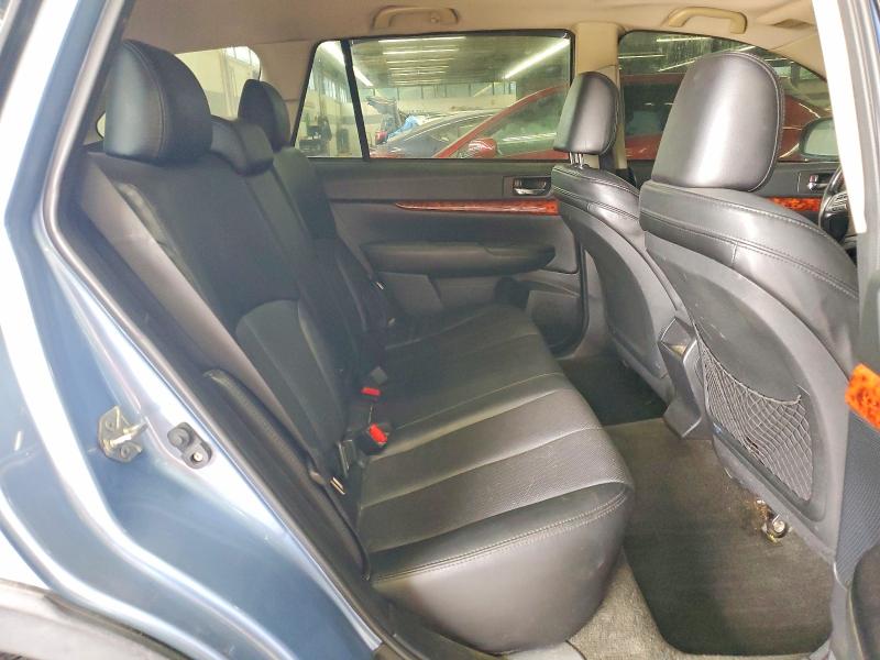 61743086 :رقم المزاد ، 4S4BRBKC2C3231174 vin ، 2012 Subaru Outback مزاد بيع
