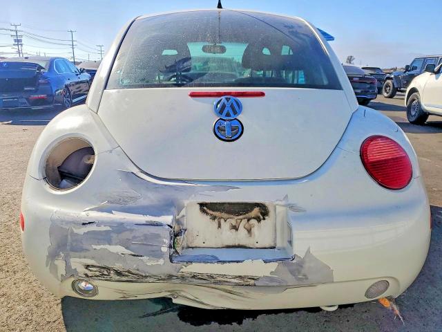 2000 Volkswagen New Beetle მანქანა იყიდება აუქციონზე, vin: 3VWBA21C0YM468018, აუქციონის ნომერი: 60621046